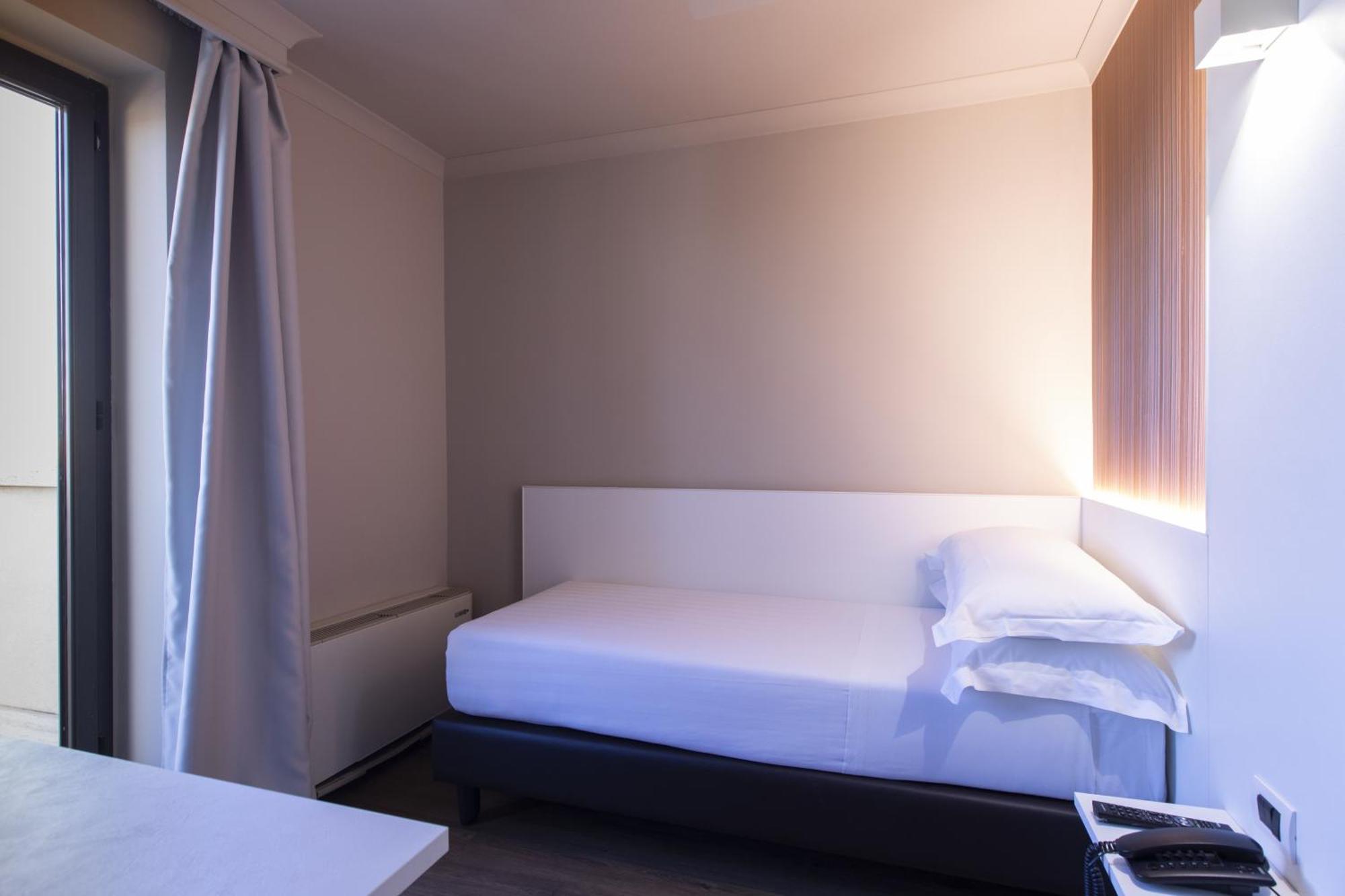 Smooth Hotel Rome West Exterior foto